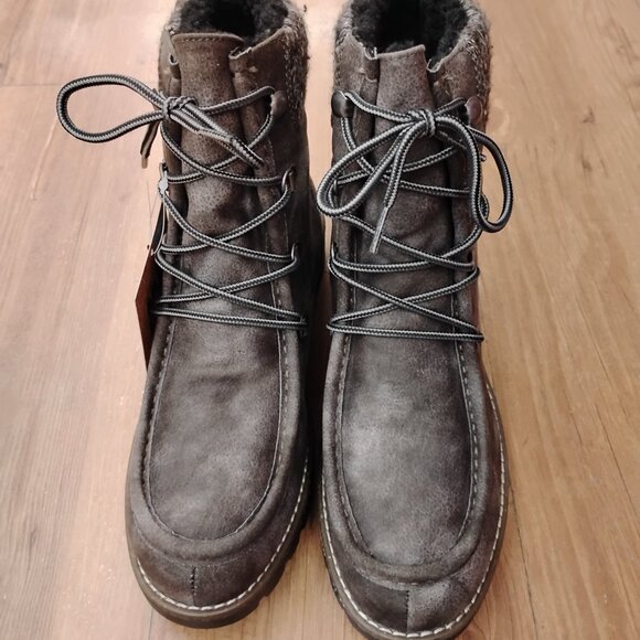 Muk Luk Lace Up Sherpa Lined Faux Leather Bootie - Picture 2 of 5